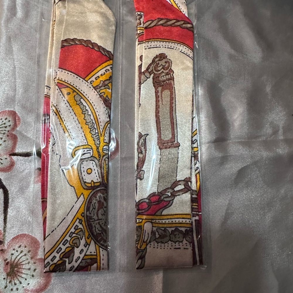 Red and Cream Patterned twilly Scarf set
